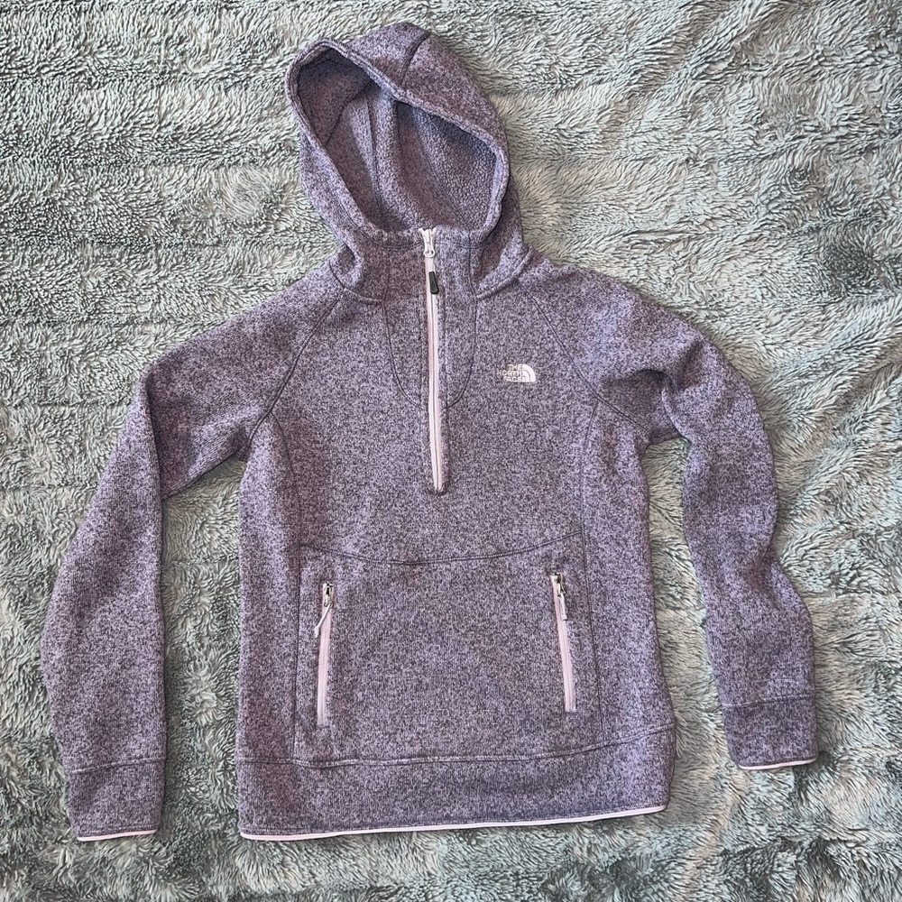 The North Face 1/4 zip pullover women’s small w/ front zippered pocket and hood